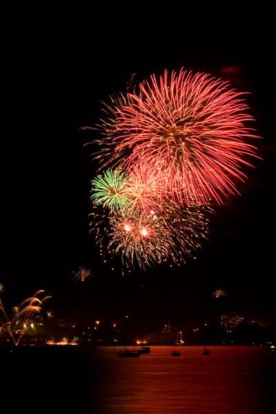 CS170mw.jpg - Territory Day Fireworks - Fannie Bay, Darwin